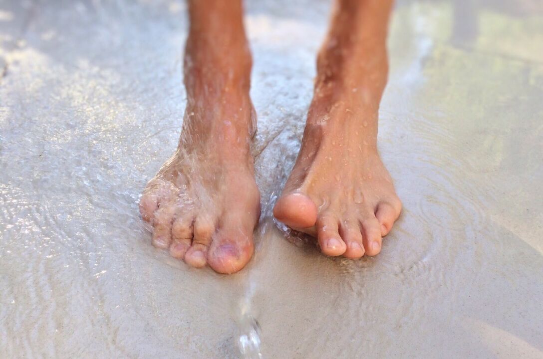 walking barefoot as a way to get fungus